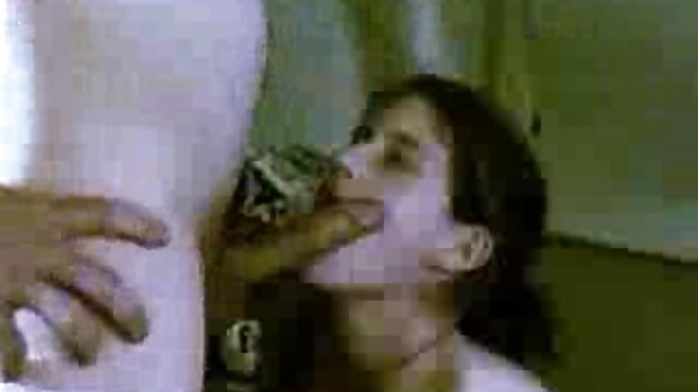 Jakość HD :  Młoda blondynka liże jej cipkę, zanim wpuści go do sex filmy mamuski środka Adult XXX videos 