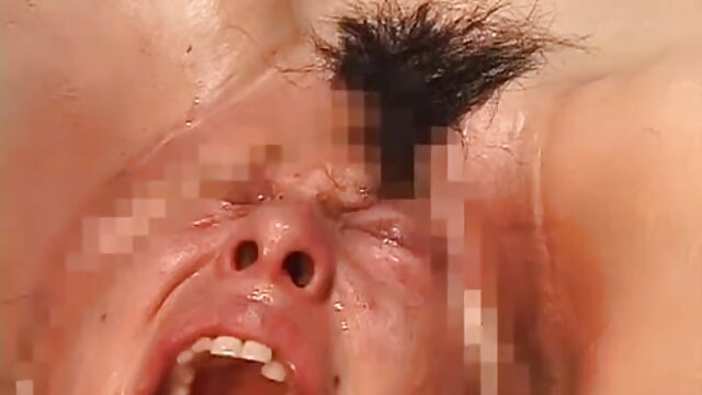 Jakość HD :  Młodzieńcza mamuski sex video ukochana uwielbia przychodzić na delikatny i zmysłowy masaż Adult XXX videos 