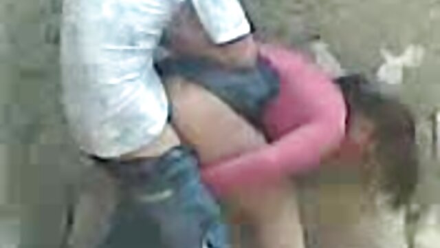 Jakość HD :  Seksowne euro dziewczyny darmowe filmy erotyczne z mamuśkami uwodzicielsko zdejmują ubrania przed kamerą Adult XXX videos 