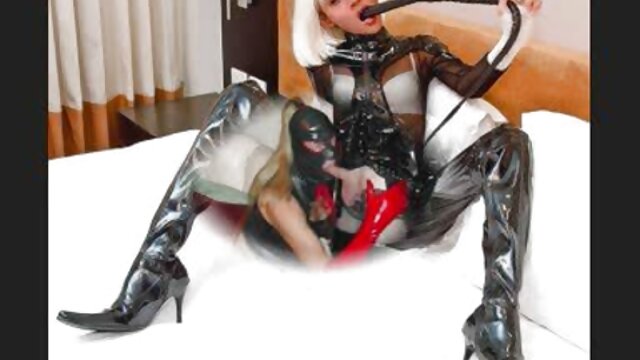 Jakość HD :  Blond piosenkarka kopuluje z czarnym mamuski sex darmo producentem w swoim studio Adult XXX videos 