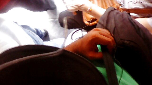 Jakość HD :  Seksowna blond turystka lubi seks oralny z nagie mamuski za darmo nieznajomym Adult XXX videos 