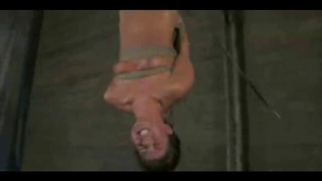 Jakość HD :  Ojczym zostaje najlepsze filmy porno z mamuskami partnerem seksualnym nastolatka i pomaga stracić dziewictwo Adult XXX videos 