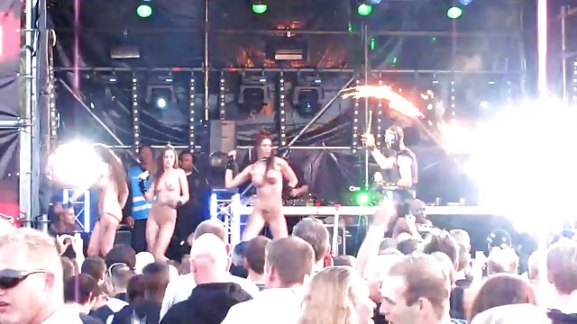 Jakość HD :  Para darmowe mamuski pożądliwych młodych lasek gra w brudne lesbijskie gry Adult XXX videos 