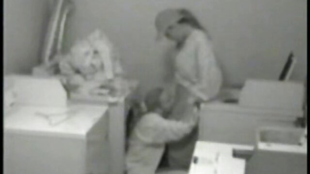 Jakość HD :  Napalona nastolatka mamuski za darmo w bikini zostaje ruchana na afterparty Adult XXX videos 