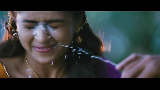 Jakość HD :  Młoda sex mamuski filmy za darmo brunetka dzieli się kutasem przyrodniego brata z blond macochą Adult XXX videos 