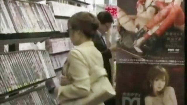 Jakość HD :  Brunetka nastolatka filmy darmowe mamuski zostaje wyruchana przed chłopakiem Adult XXX videos 