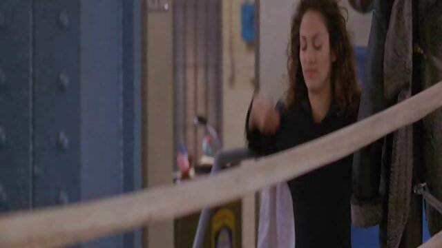 Jakość HD :  Blond matka zdradza swojego męża mamuski sex filmy z tym długowłosym mężczyzną Adult XXX videos 