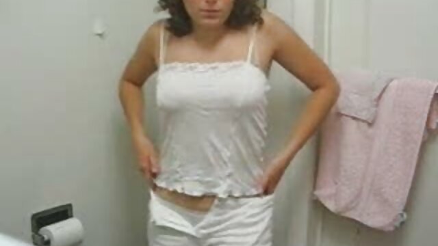 Jakość HD :  Kobieta w wiosennej sukience jest cielesna z młodym mężczyzną w bibliotece mamuski za darmo filmy Adult XXX videos 