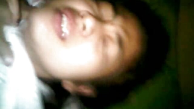 Jakość HD :  Ciemnowłosa ślicznotka dostaje gigantycznego kutasa w usta darmowe filmy erotyczne z mamuskami Adult XXX videos 