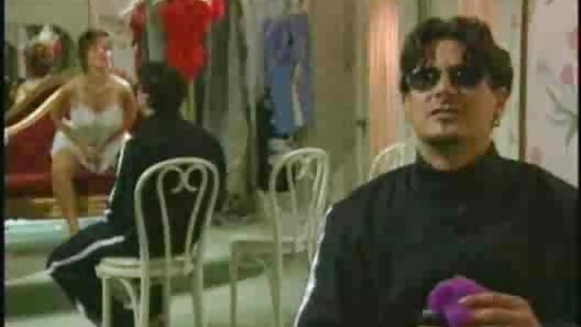 Jakość HD :  Napalona ślicznotka jest gotowa na darmowe filmy erotyczne z mamuskami ujeżdżanie grubego kutasa Adult XXX videos 