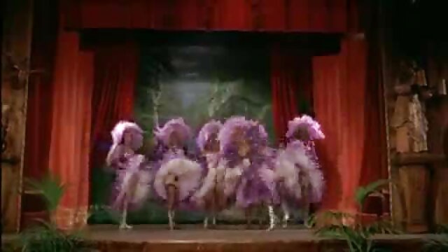 Jakość HD :  Podekscytowany mężczyzna ładnie wierci sex filmy mamuski chudą latynoską dziewczynę na czerwonej kanapie Adult XXX videos 