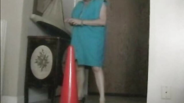 Jakość HD :  Koleżanki urządzają imprezę, która zamienia się w lesbijski mamuski za darmo czworokąt Adult XXX videos 