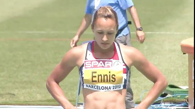 Jakość HD :  Nerdy laska uprawia seks oralny z kolegą z klasy sex mamuski filmy darmowe Adult XXX videos 