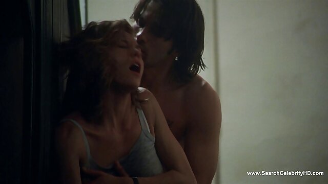 Jakość HD :  Dwie napalone mamuski sex filmy pary uprawiają paskudny seks w osobnych pokojach Adult XXX videos 