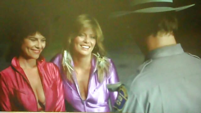 Jakość HD :  Brunetka Latynoska porno filmy z mamuskami z dużym tyłkiem ujeżdża grubego kutasa Adult XXX videos 