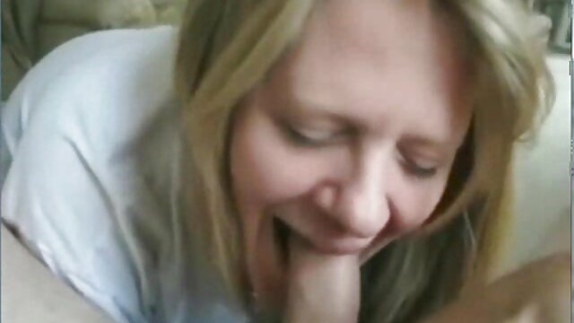 Jakość HD :  Wyprofilowana dama jest bardziej niż chętna, by wziąć mamuski darmowe jego kutasa w mokrą porcję Adult XXX videos 