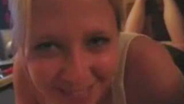 Jakość HD :  Hardcore penetracja seksu analnego mamuski darmo z jedną blondynką i kolesiem z dużym fallusem Adult XXX videos 