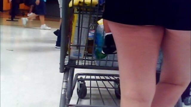 Jakość HD :  Facet dowiaduje się o kochanku mamuski rozklapichy dziewczyny i pieprzy ją jak dziwkę Adult XXX videos 